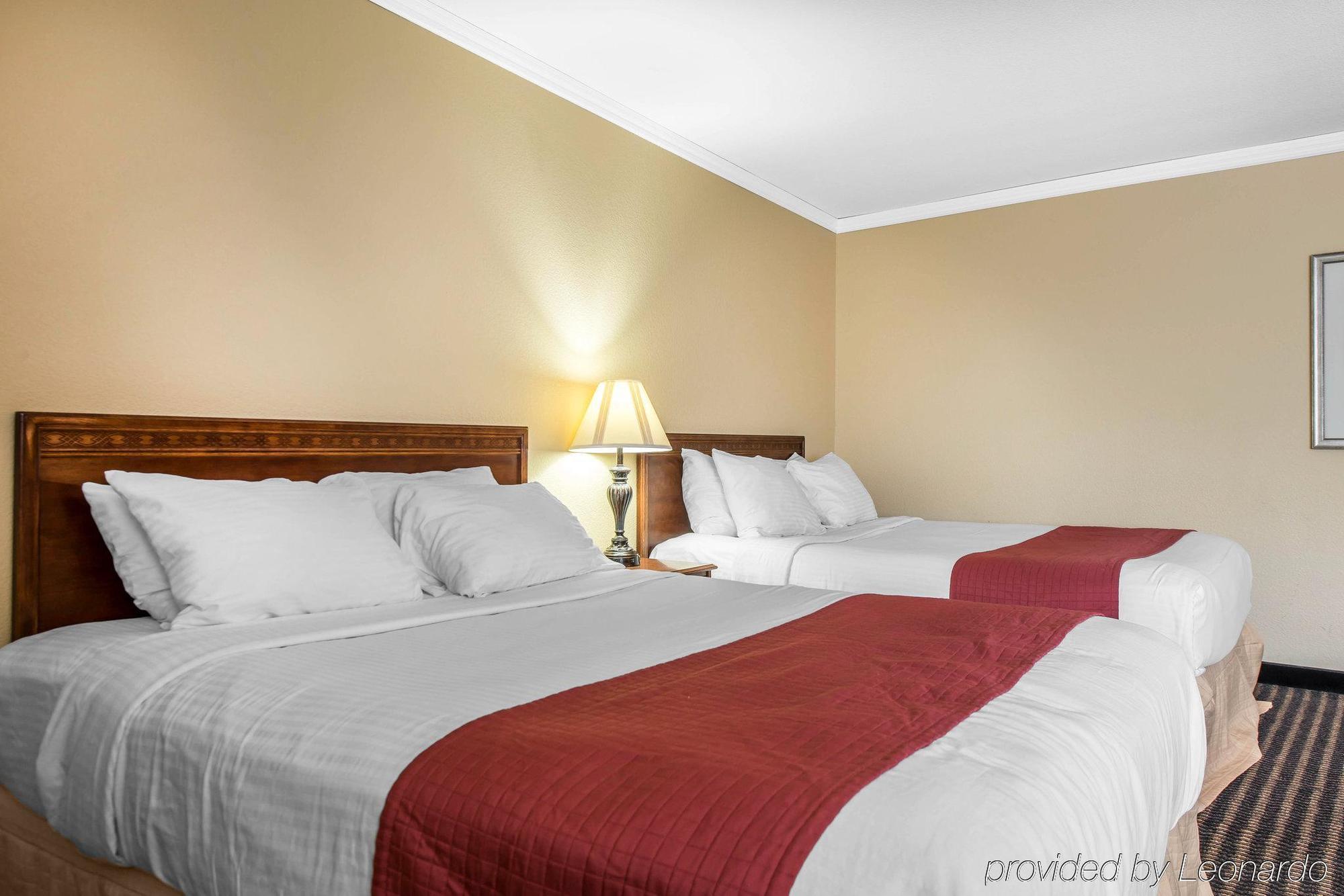 Travelodge By Wyndham Stratton Exterior foto