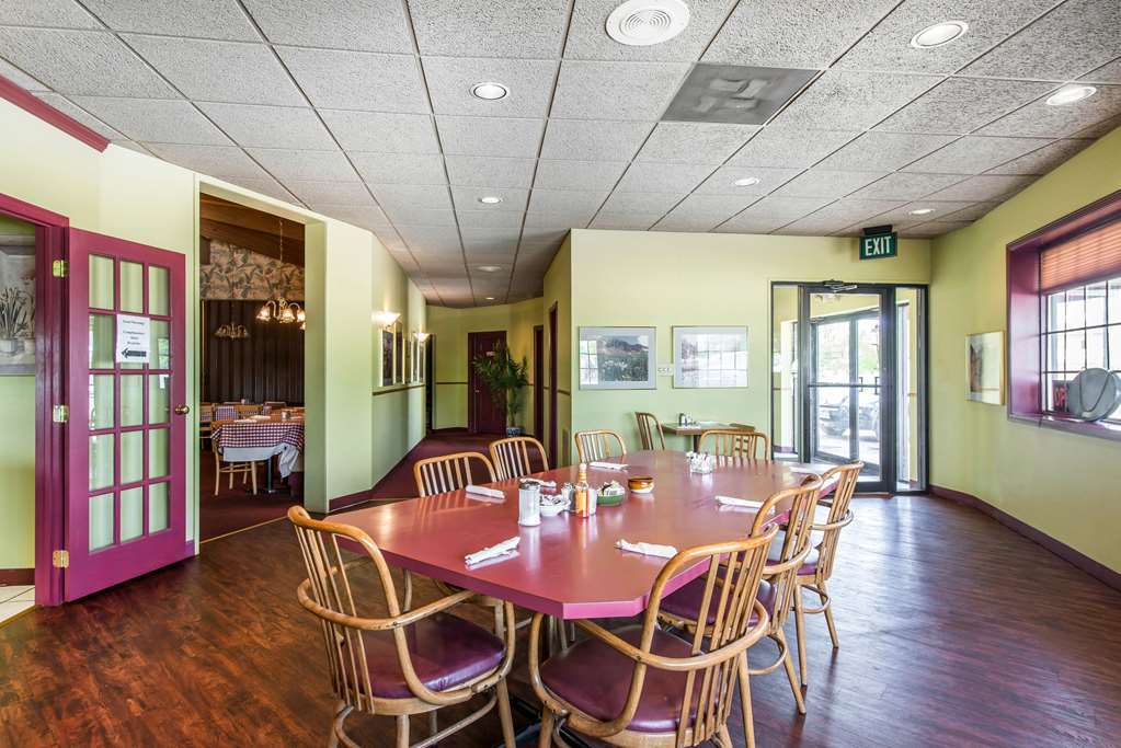 Travelodge By Wyndham Stratton Restaurant foto